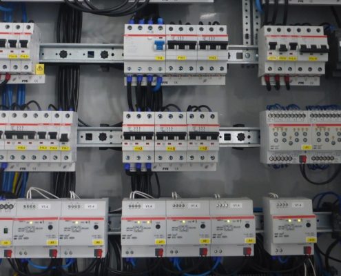 Unterverteilung mit KNX-Einbauten